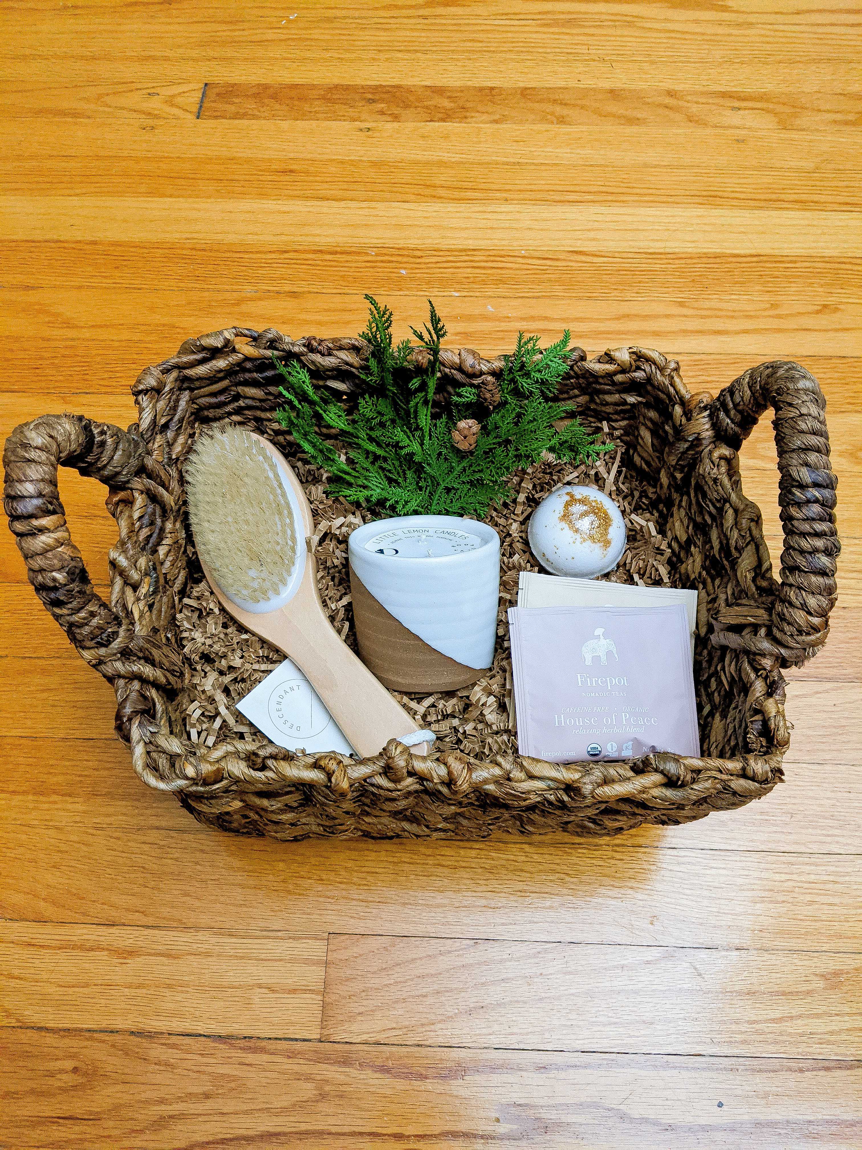 3-Tips-When-Putting-Together-a-DIY-Gift-Basket 